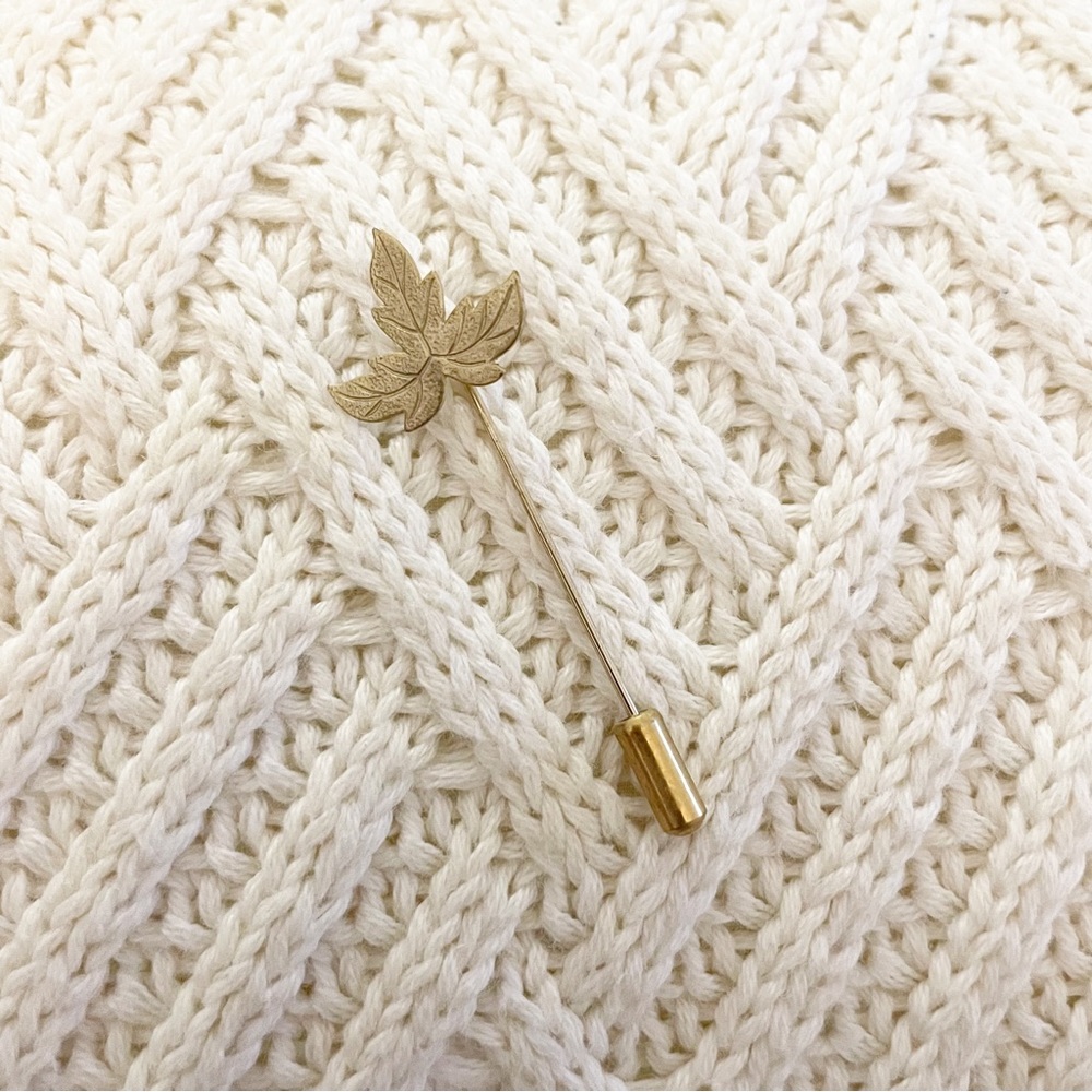 Gold Metal Vintage Maple Pin Brooch